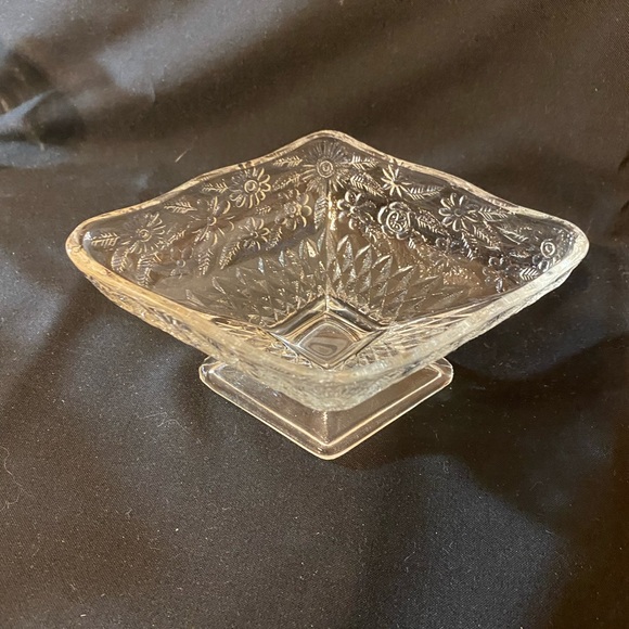 Pineapple and Floral Diamond shape Compote - Picture 2 of 4